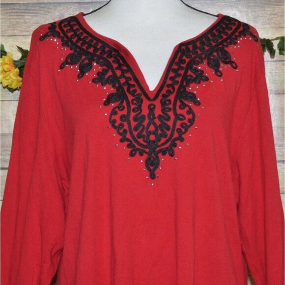 Rebecca Malone Red Knit Tunic Top Black Ribbon Trim Studded V-Neck Size 1X - Picture 2 of 9